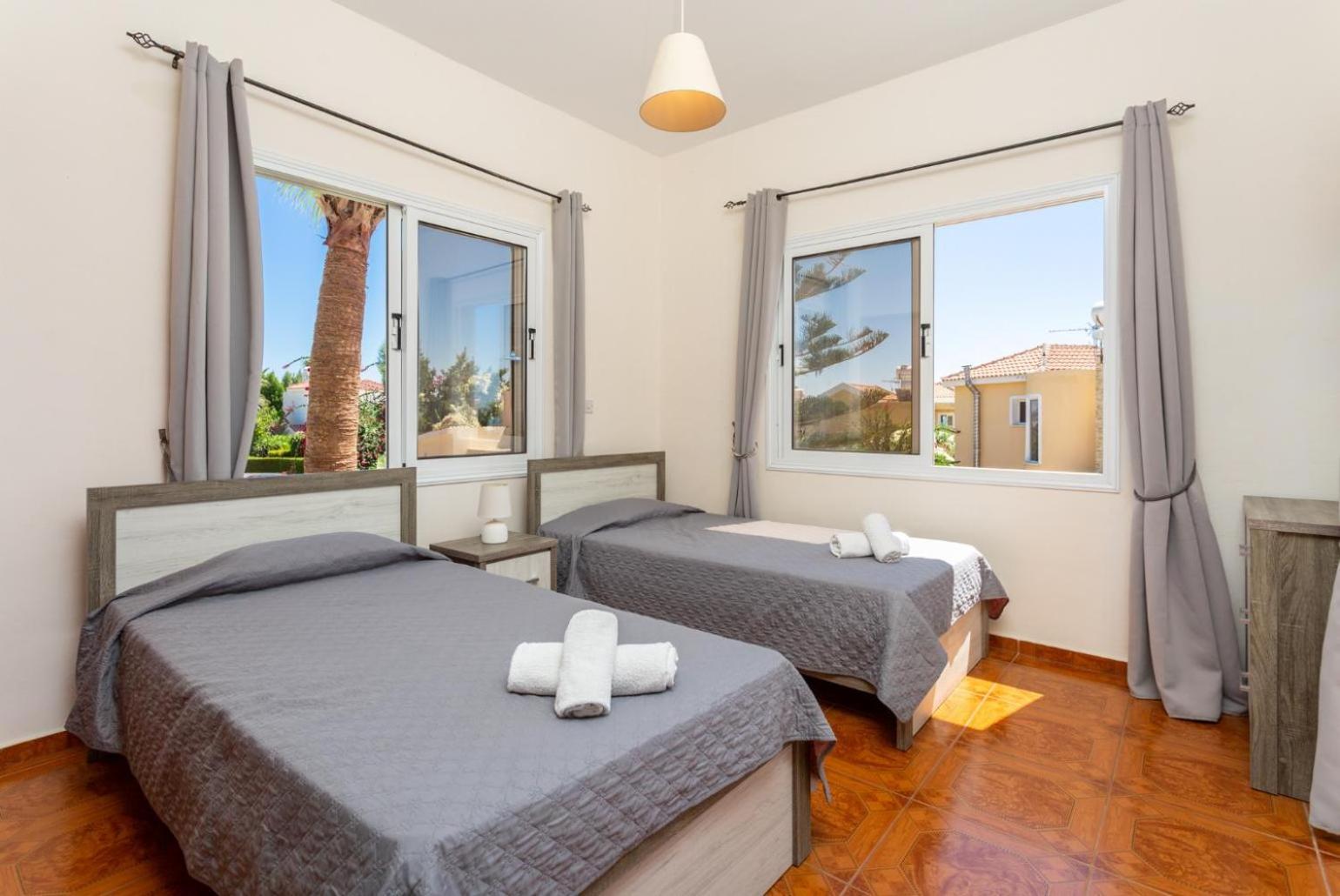 Queens Paradise 1 Peyia Exterior foto